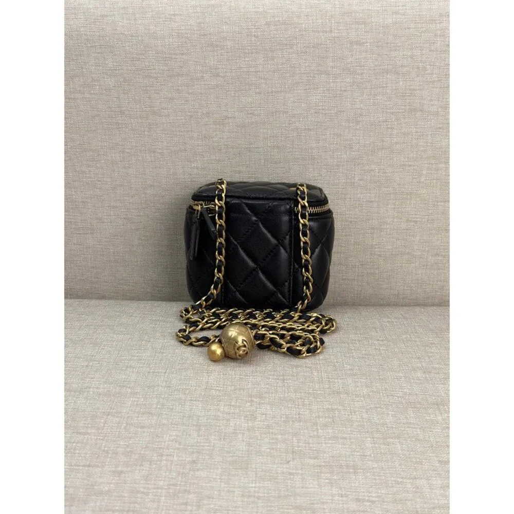 CHANEL Black Lambskin Vanity Case Small GHW
